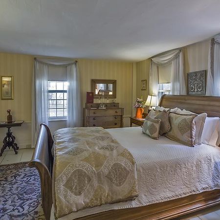 Colby Hill Inn Henniker Экстерьер фото