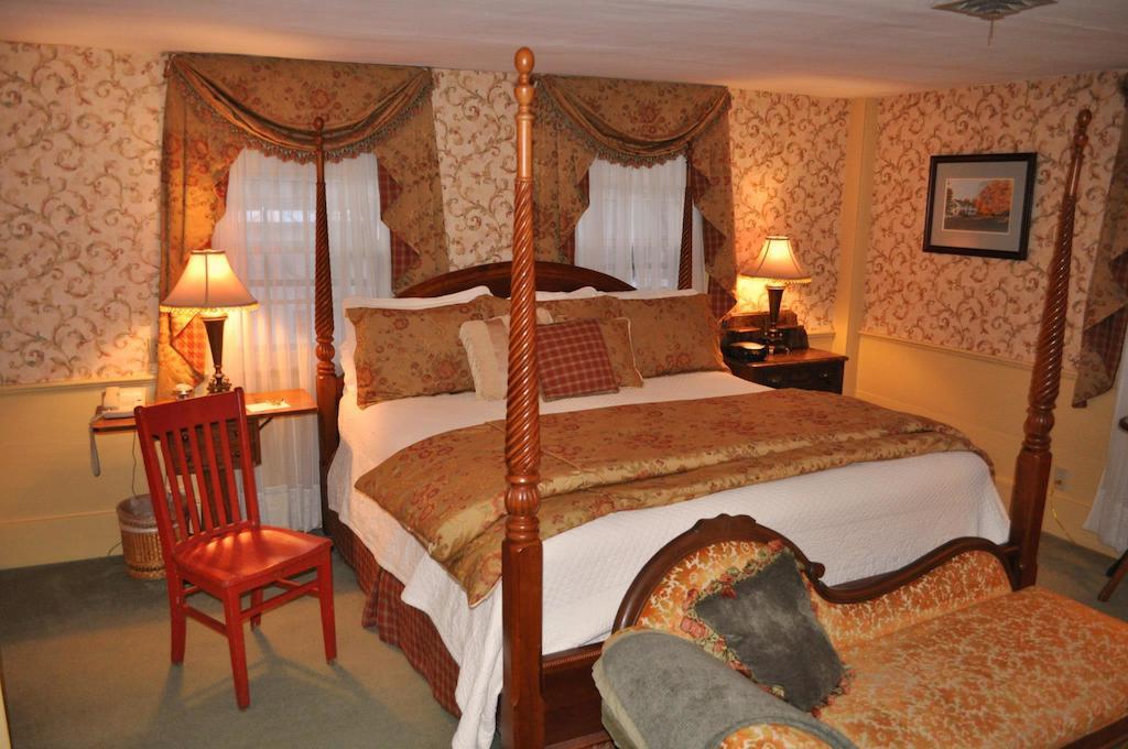 Colby Hill Inn Henniker Номер фото