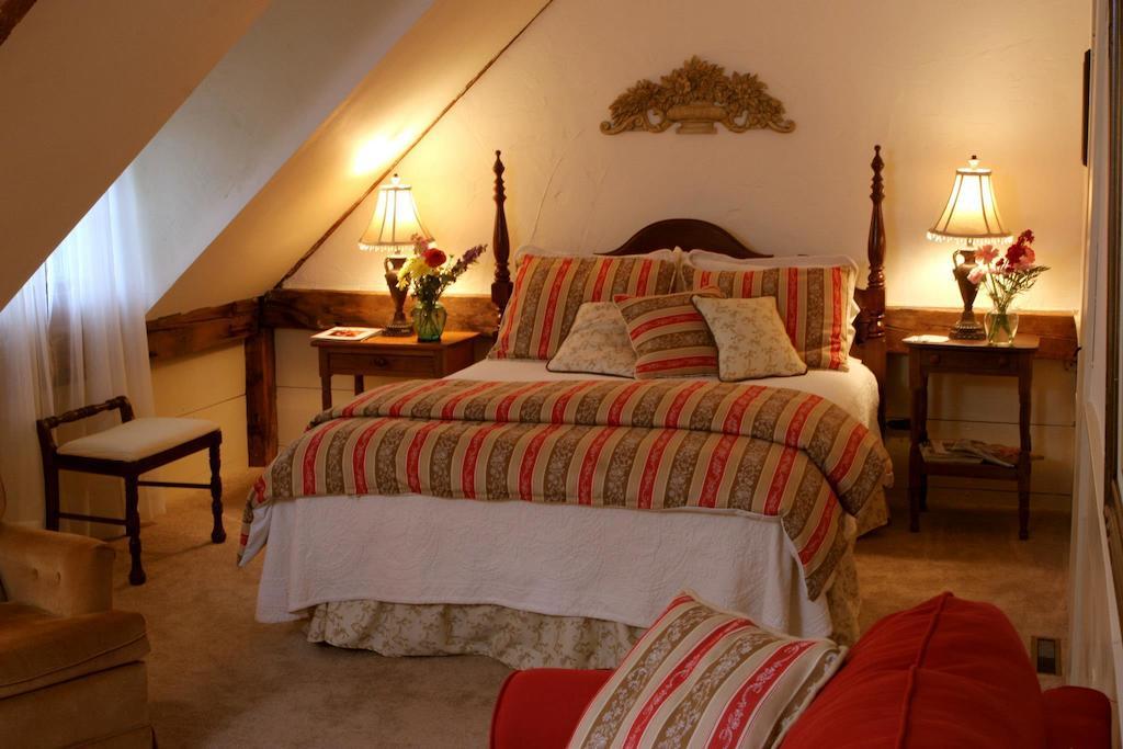 Colby Hill Inn Henniker Номер фото